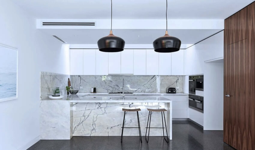 Peninsula Kitchen