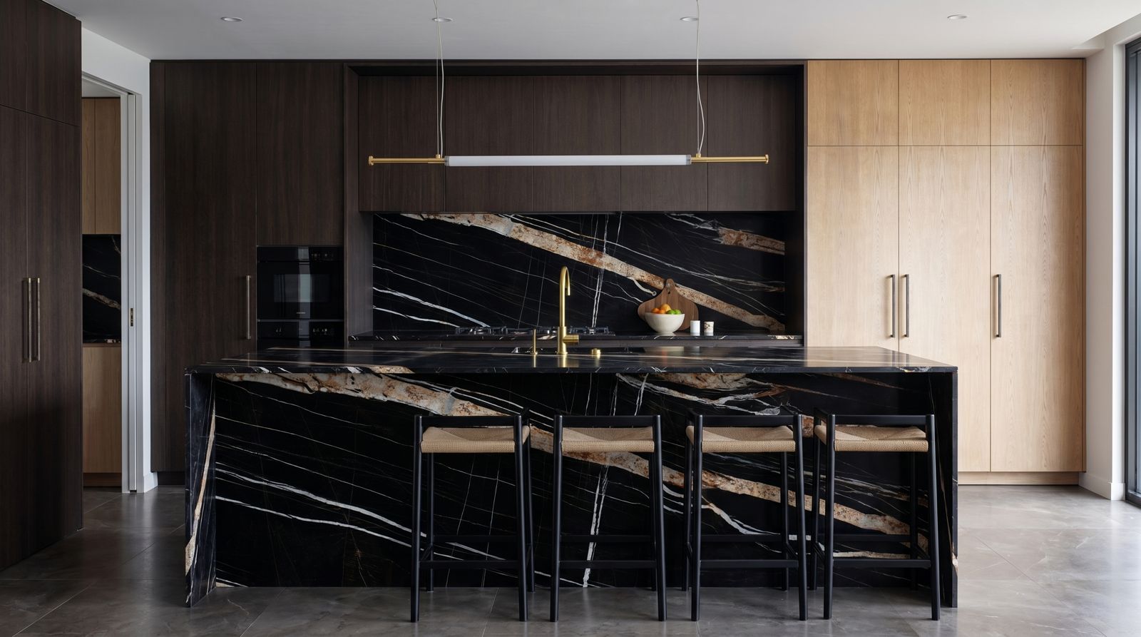 Dark tones - Kitchen design